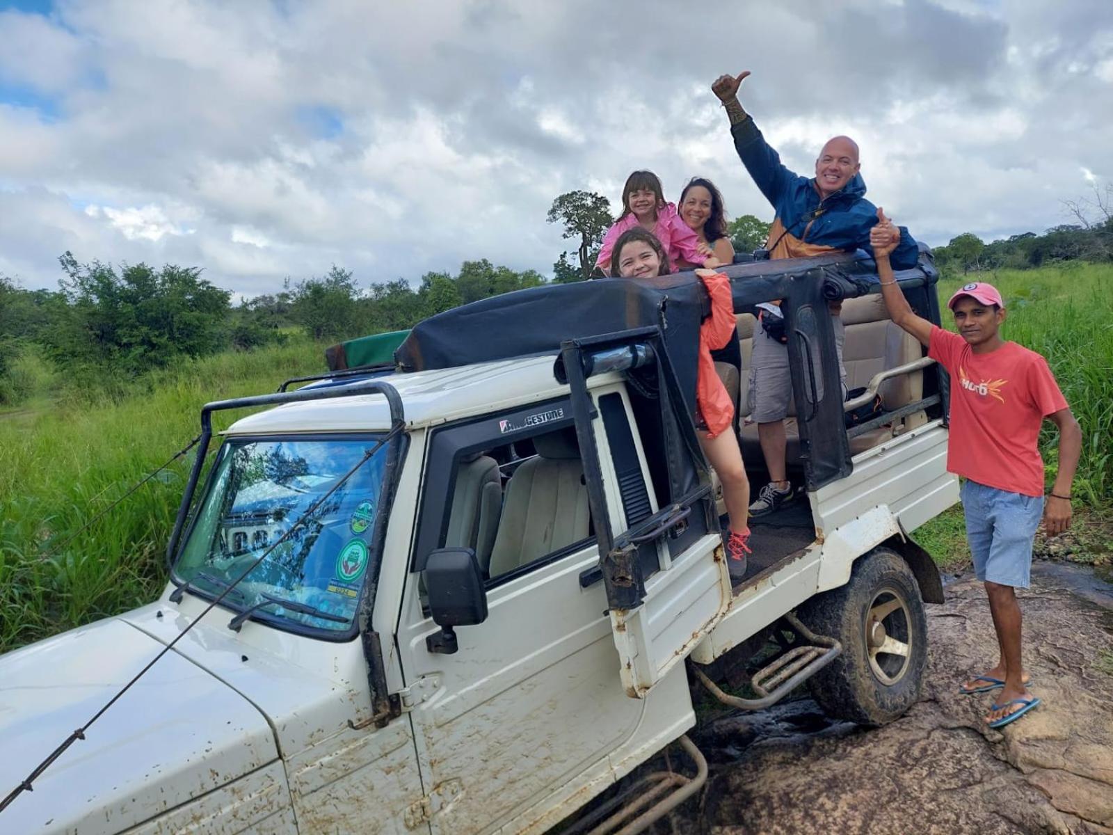 Elephant Safari Lodge Sigiriya Junction Habarana Ngoại thất bức ảnh