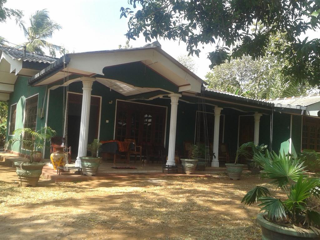 Elephant Safari Lodge Sigiriya Junction Habarana Ngoại thất bức ảnh